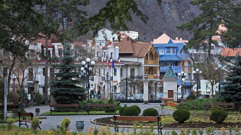 Gamsakhurdia Street Borjomi Exterior foto